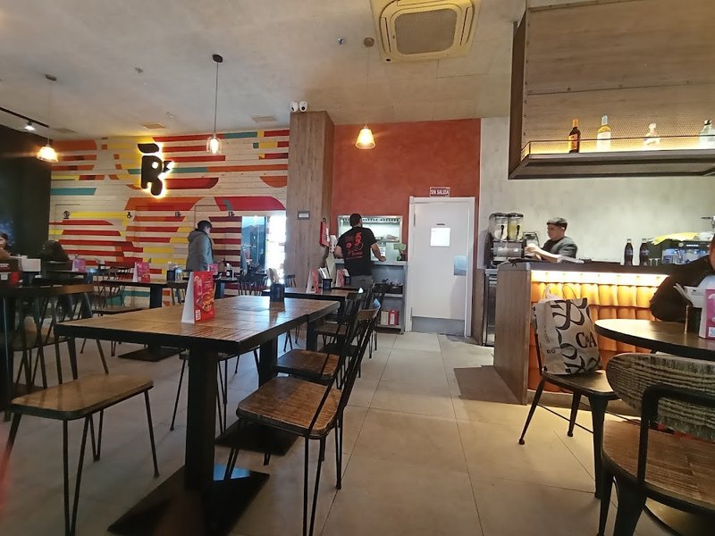 Descubre el Mónaco del Ajedrez: Juega al Juego de la Ruta de la Pollo en España - overview